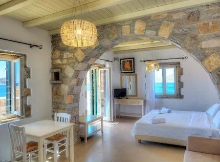 Aqua Petra Agios Pavlos (Amorgos)