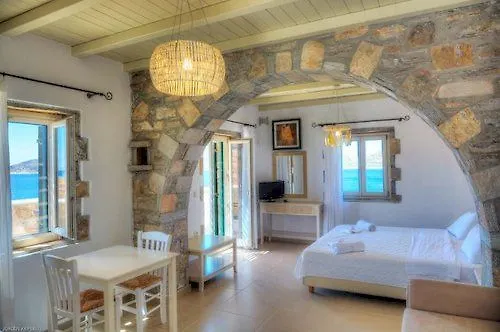 Aqua Petra Agios Pavlos (Amorgos)